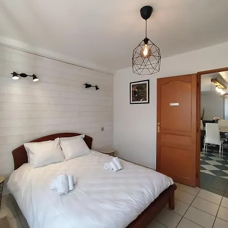 Апартаменты Maison Christy, Spacieux, Calme Avec Jardin *