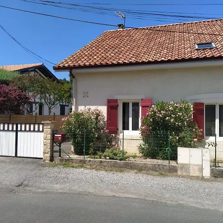 Maison Christy, Spacieux, Calme Avec Jardin *